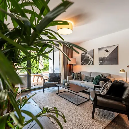 Schoenblick - Next To Areit Gondel Station *