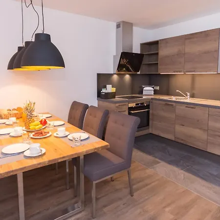 Schoenblick Residence Apartments - 600M Air Line To Areit Gondel Station Apartment *