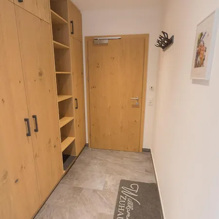 Schoenblick Residence Apartments - 600M Air Line To Areit Gondel Station Apartment Zell am See
