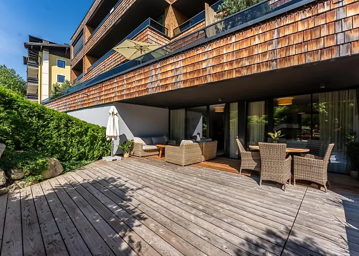 Schoenblick - Incl Summer And Mobility Card * 滨湖采尔